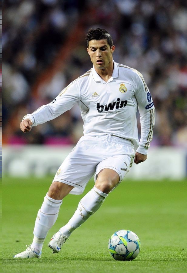 太阳报：狼队球迷团体将在对阵曼联前晚进场15分钟抗议老板