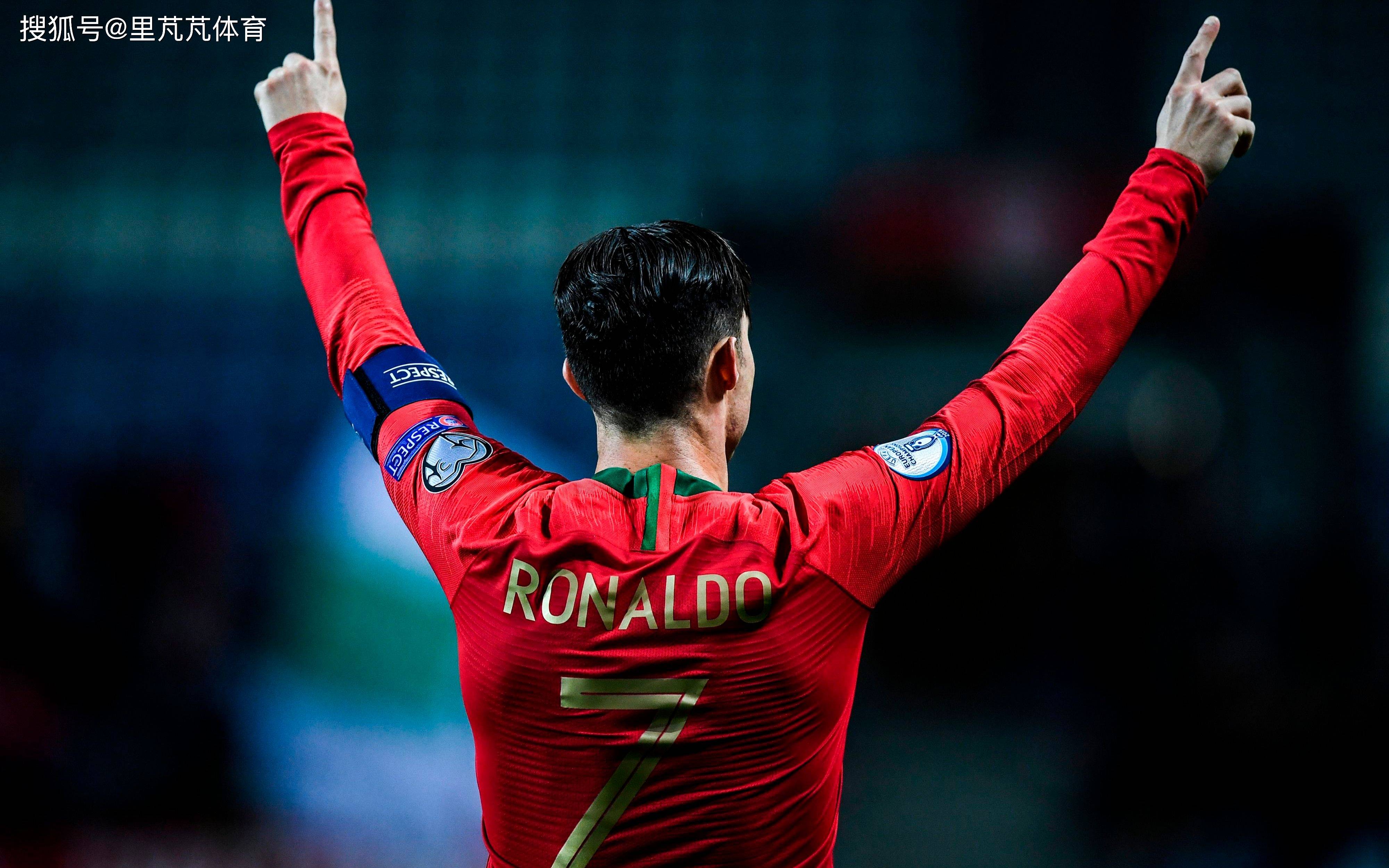 皇马又贡献了一次防守的反面教材 有点像表演赛的踢法