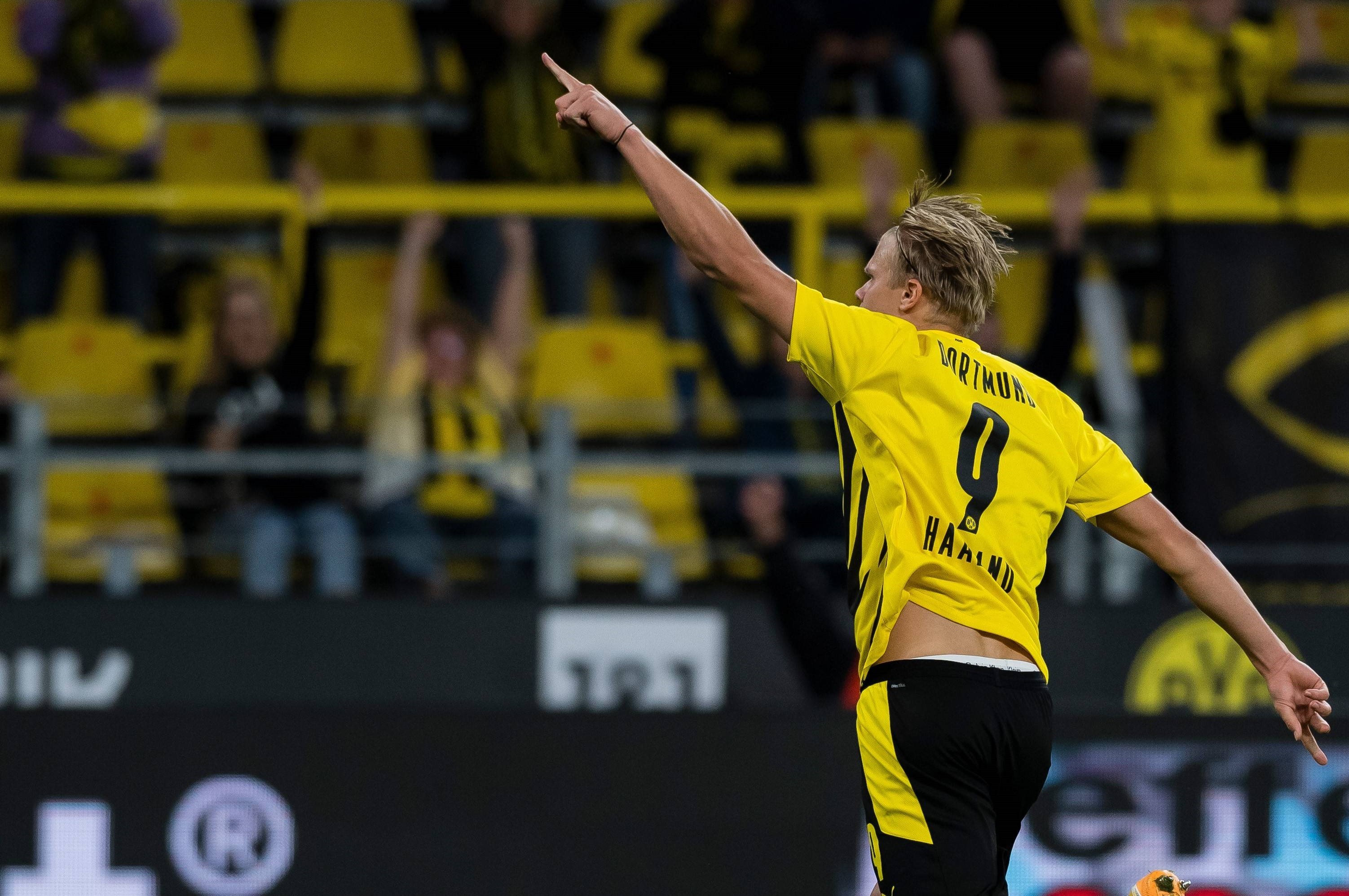 别把跑车当坦克！莱奥转型中锋，是补了短板却废了武功？