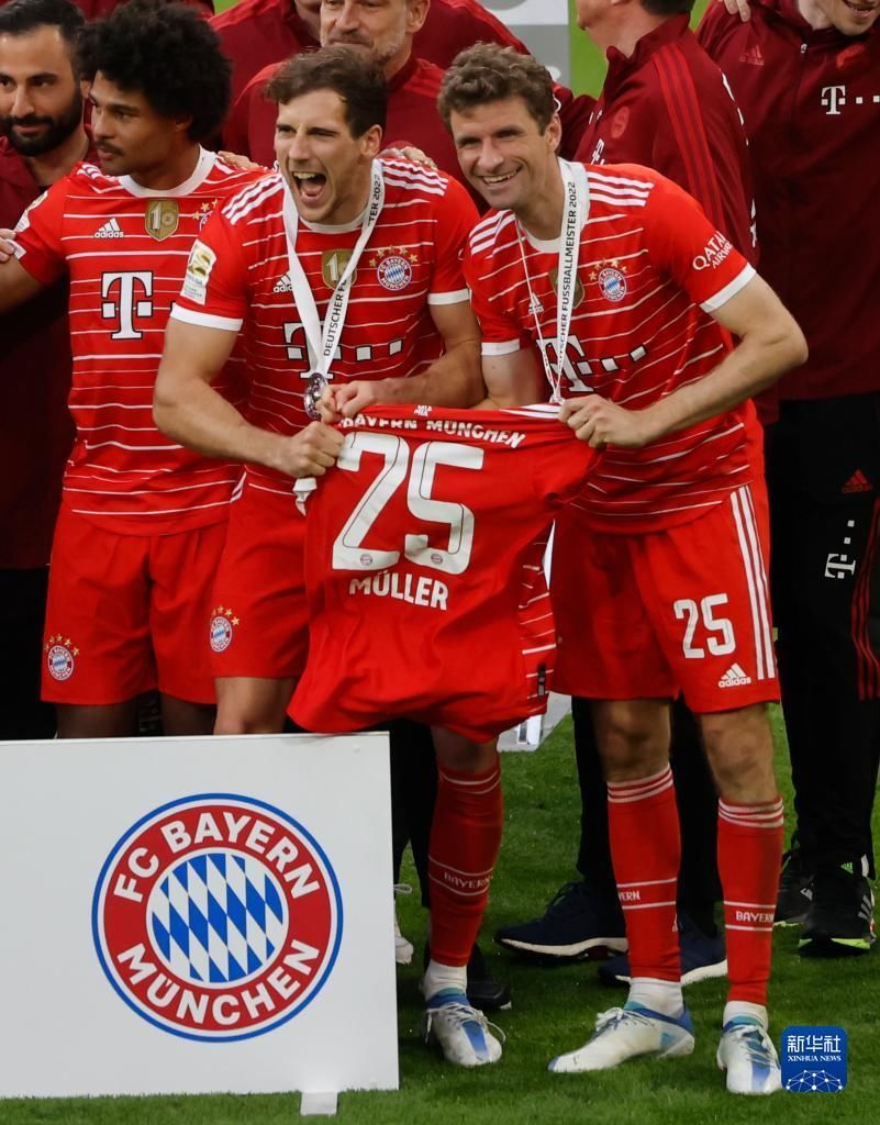 记者：球员间有梅西和德保罗这般挚友很棒，球队间有就很怪了